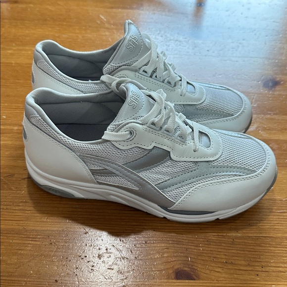 SAS Light Gray and White Athletic Shoes - Picture 2 of 10